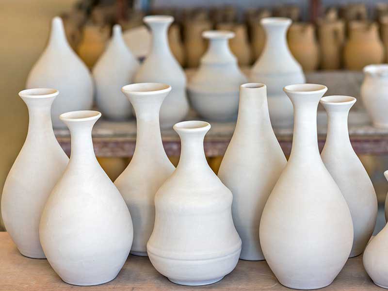 Keramikwaren - Aussteller mit verschiedensten Keramikgegenständen, wie Vasen,....