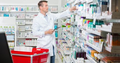 In der Apotheke - Pharmazeutische Präparate und Medizin.