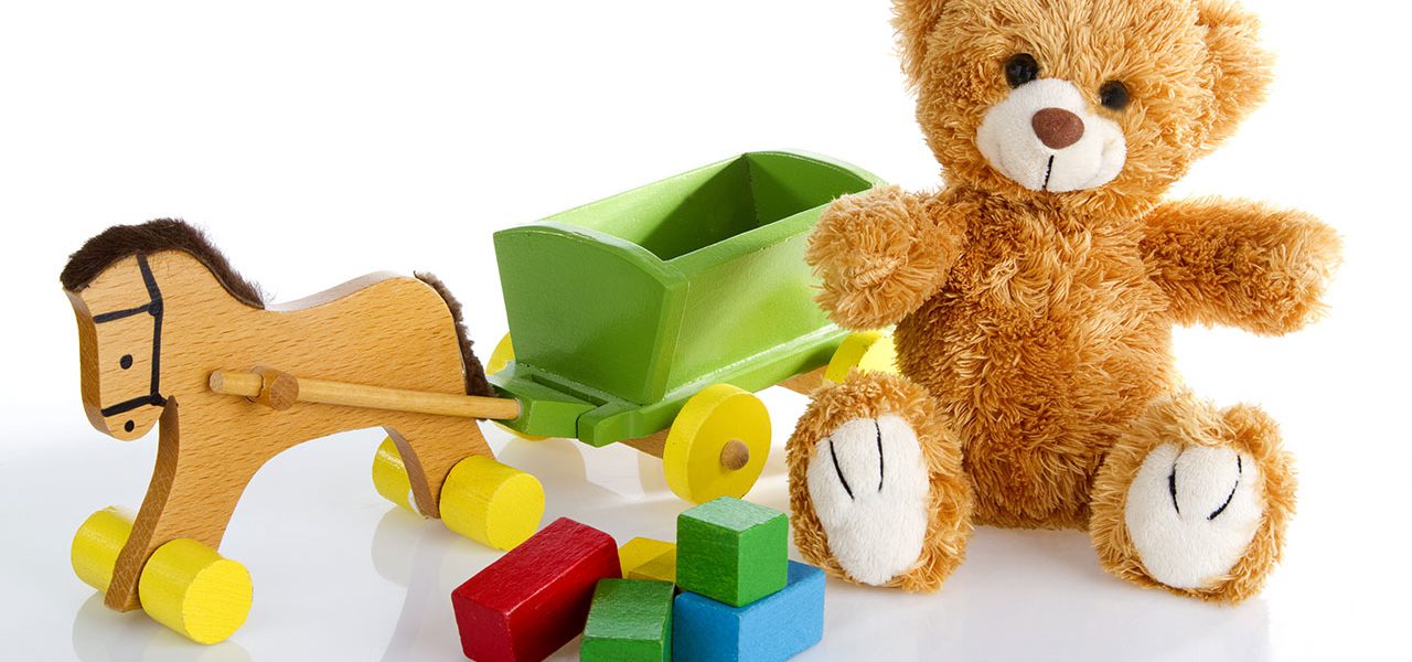 Plüsch Teddys, Schaukelpferd, Lego und Bausteine. Spielwaren aller Art.