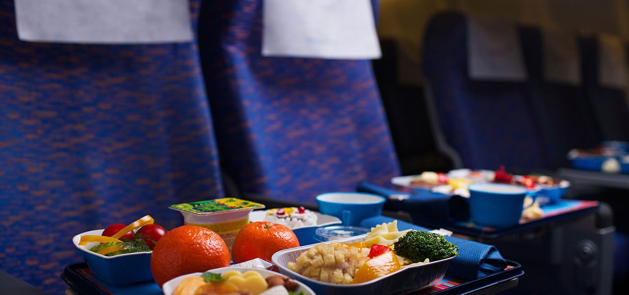 Reise-Catering: Onboard Produkte und Leistungen für mehr Passagierkomfort.