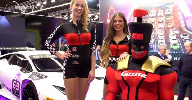 Carrera Messestand Spielwarenmesse mit Captain Carrera