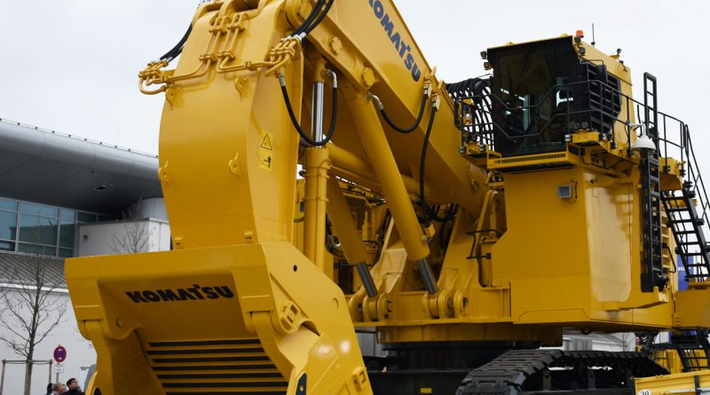 bauma 2019 - KOMATSU Raupenbagger